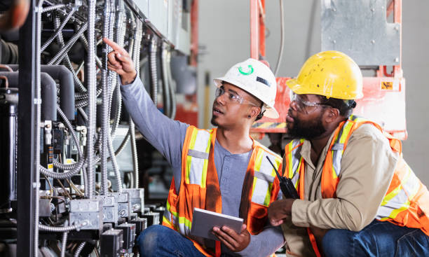 Best Emergency Electrician Near Me  in Costa Mesa, CA